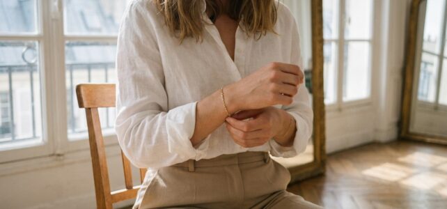 Quand un simple bracelet change toute une tenue Quand un simple bracelet change toute une tenue